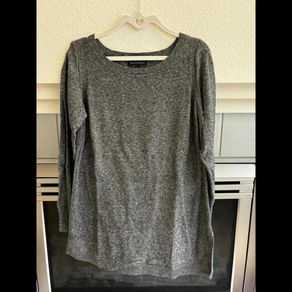 BANANA REPUBLIC Cozy Long Sleeve Crewneck Sweater Split Hem- Size Large